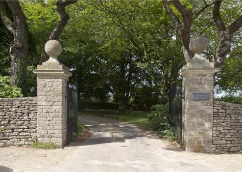 Conkwell Grange Gates (Knight Frank)