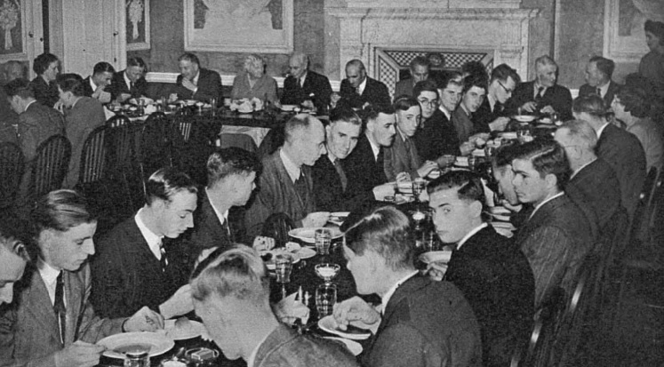 Hall Place - Illustrated Sporting and Dramatic News 5 - Nov 2 1949 (BNA)