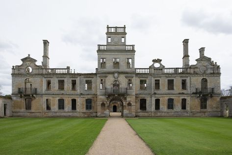 Kirby Hall (Wikipedia)