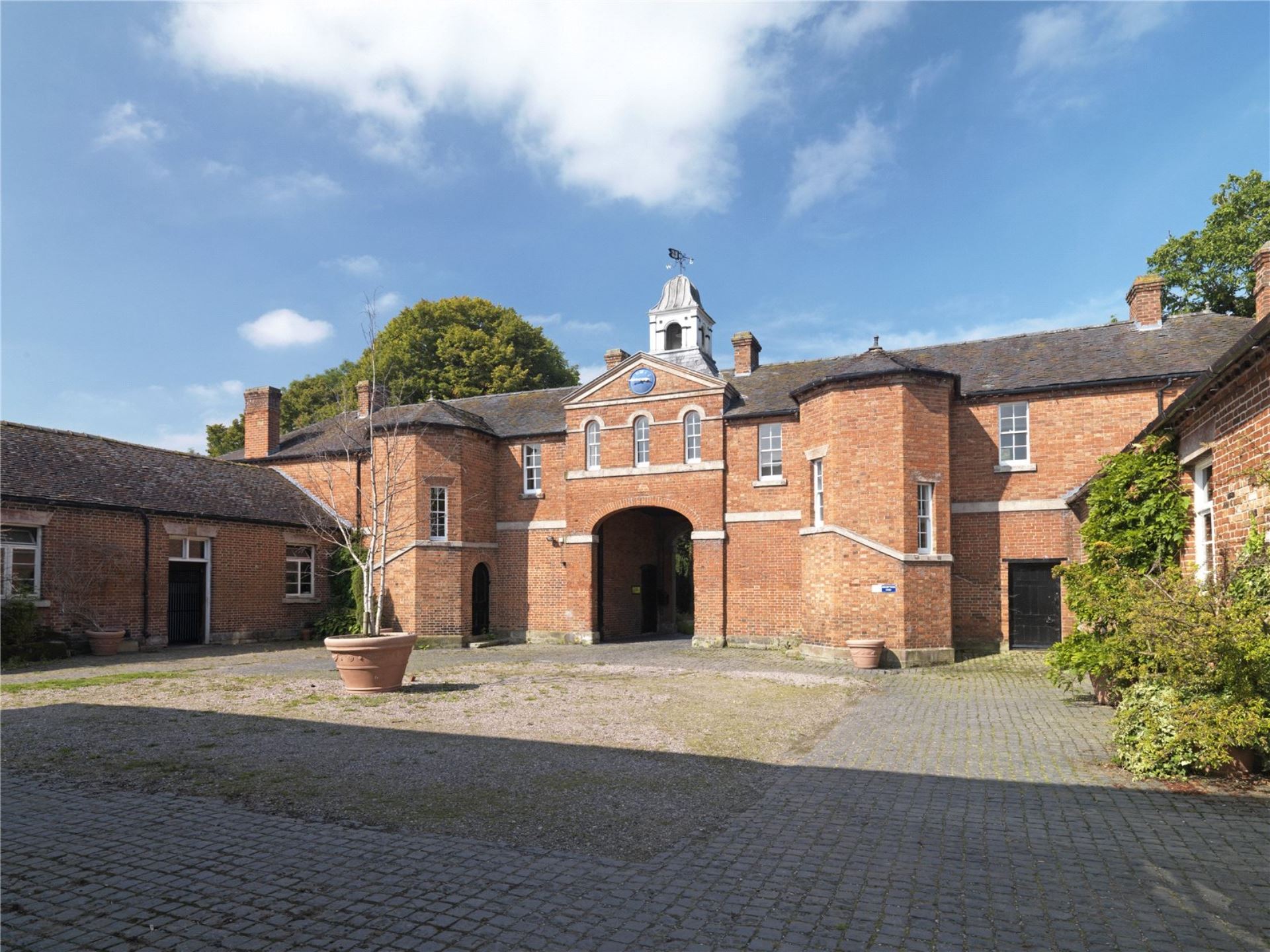 Oakley Hall 4 (Savills)