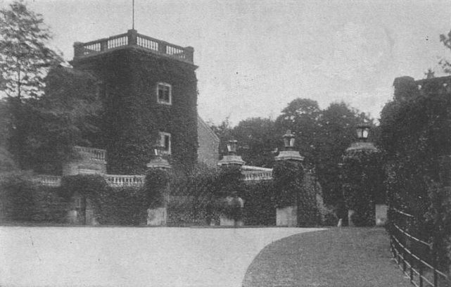 Aston Clinton 1 - The Sketch - Oct 15 1902 (BNA)