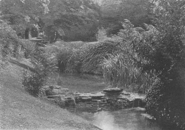 Aston Clinton 2 - The Sketch - Oct 15 1902 (BNA)