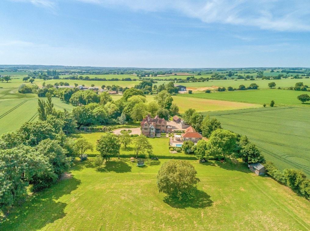 Broomwood Manor - 2018 - Savills 29