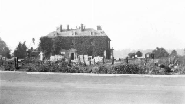 Hayes Place - Ideal Home