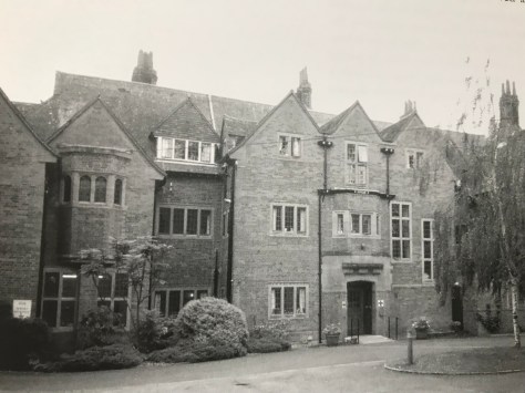 Knappe Cross - The Country Houses of Devon