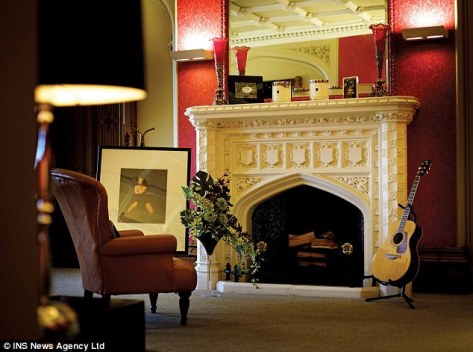 New Lodge - Daily Mail 5