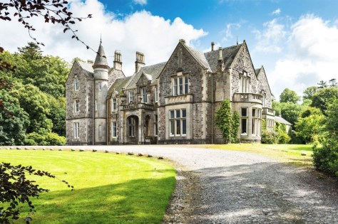 gilford castle - savills - 2018 (2)