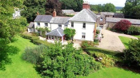 Bradford Manor - 2019 - Fine &amp; Country (2)