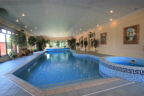 Bramley Meade - 2018 - On the Market (11)