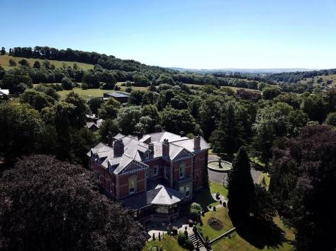 Bramley Meade - 2018 - On the Market (21)