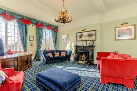 Callingwood Hall - 2019 - Fine&Country (8)