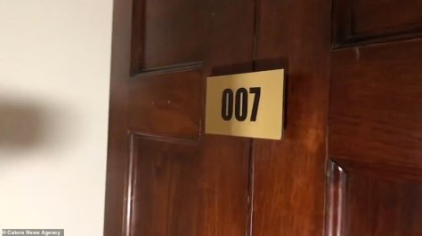 Shrubland Hall - Caters News Agency (4)